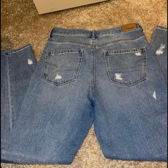 America Eagle Mom Jeans - Picture 3 of 6